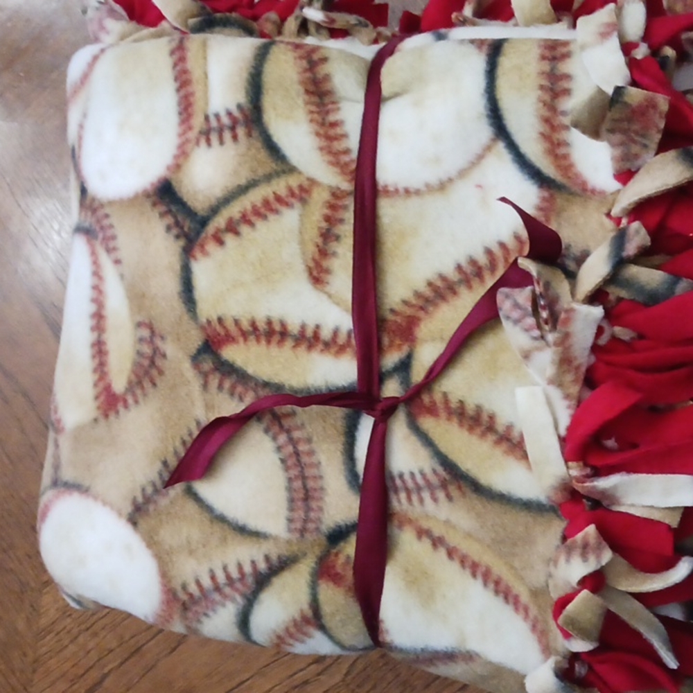 Baseball fleece throw blanket - Picture 7 of 7
